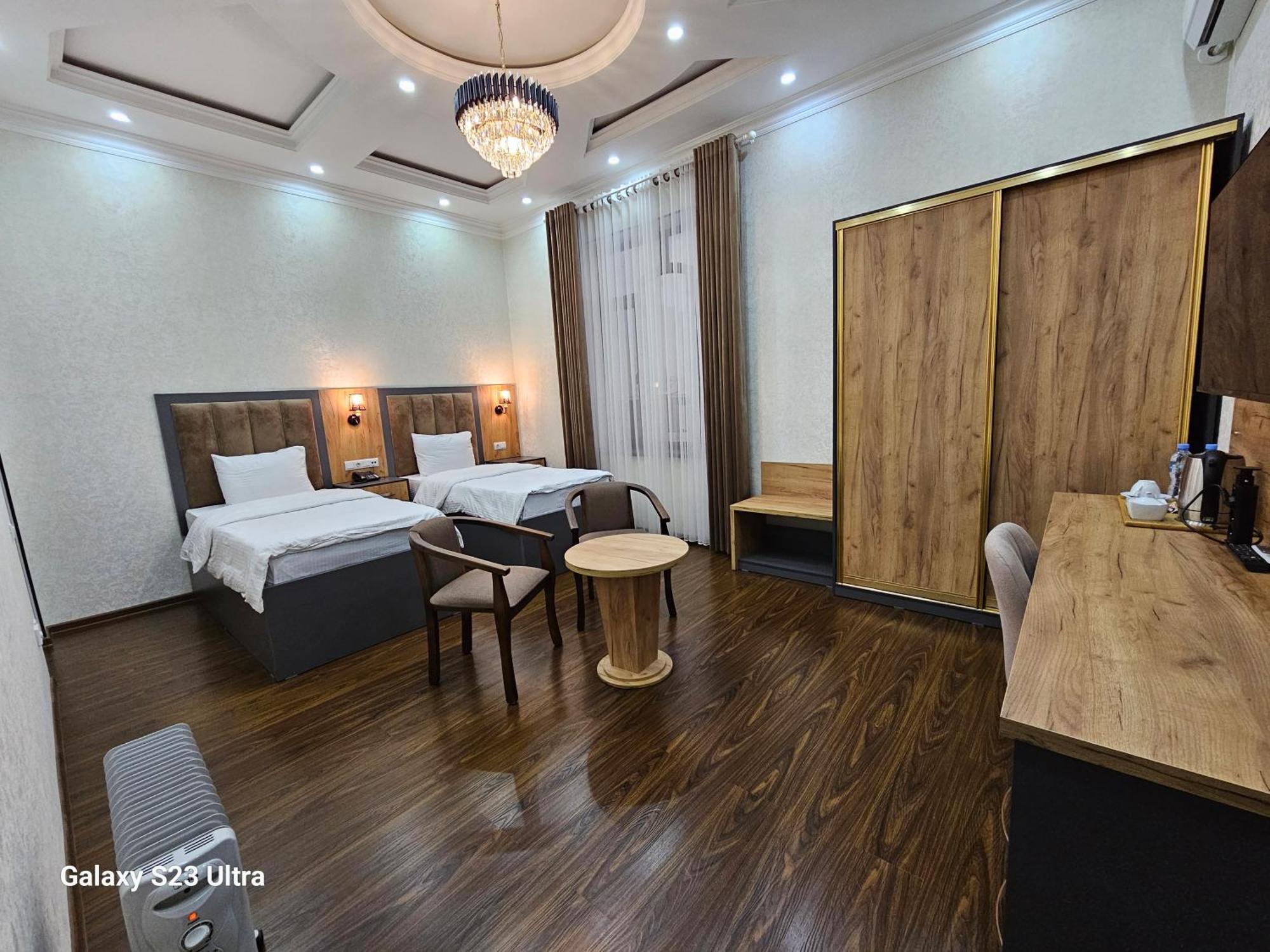 Hotel Sharq Dushanbe Exterior foto