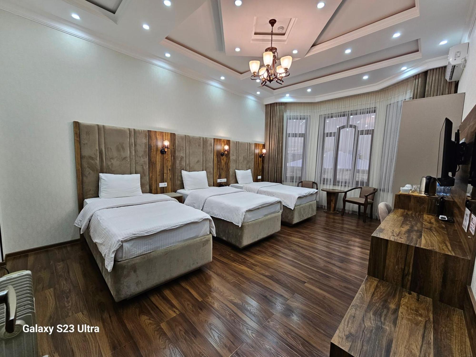 Hotel Sharq Dushanbe Exterior foto