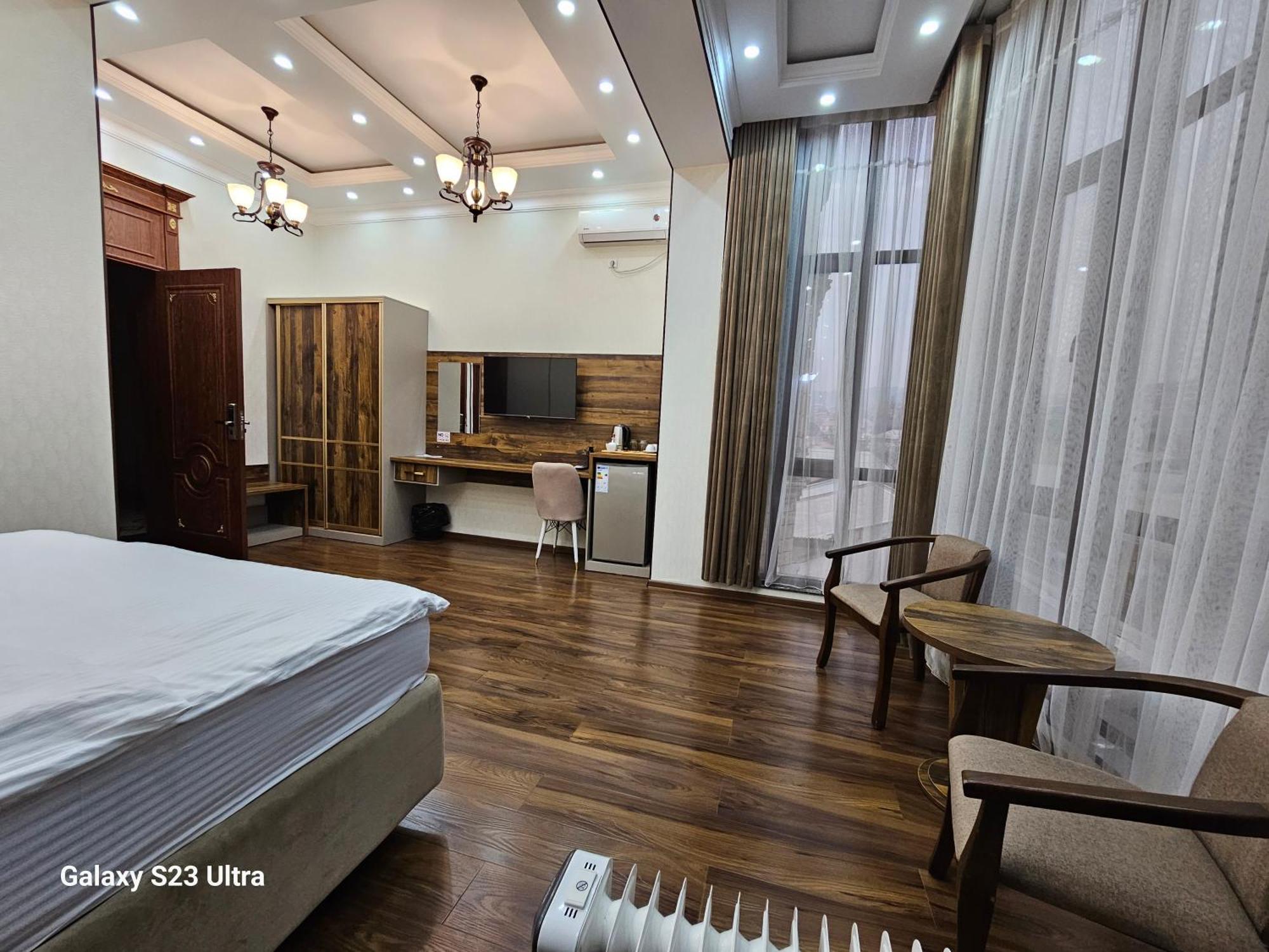 Hotel Sharq Dushanbe Exterior foto
