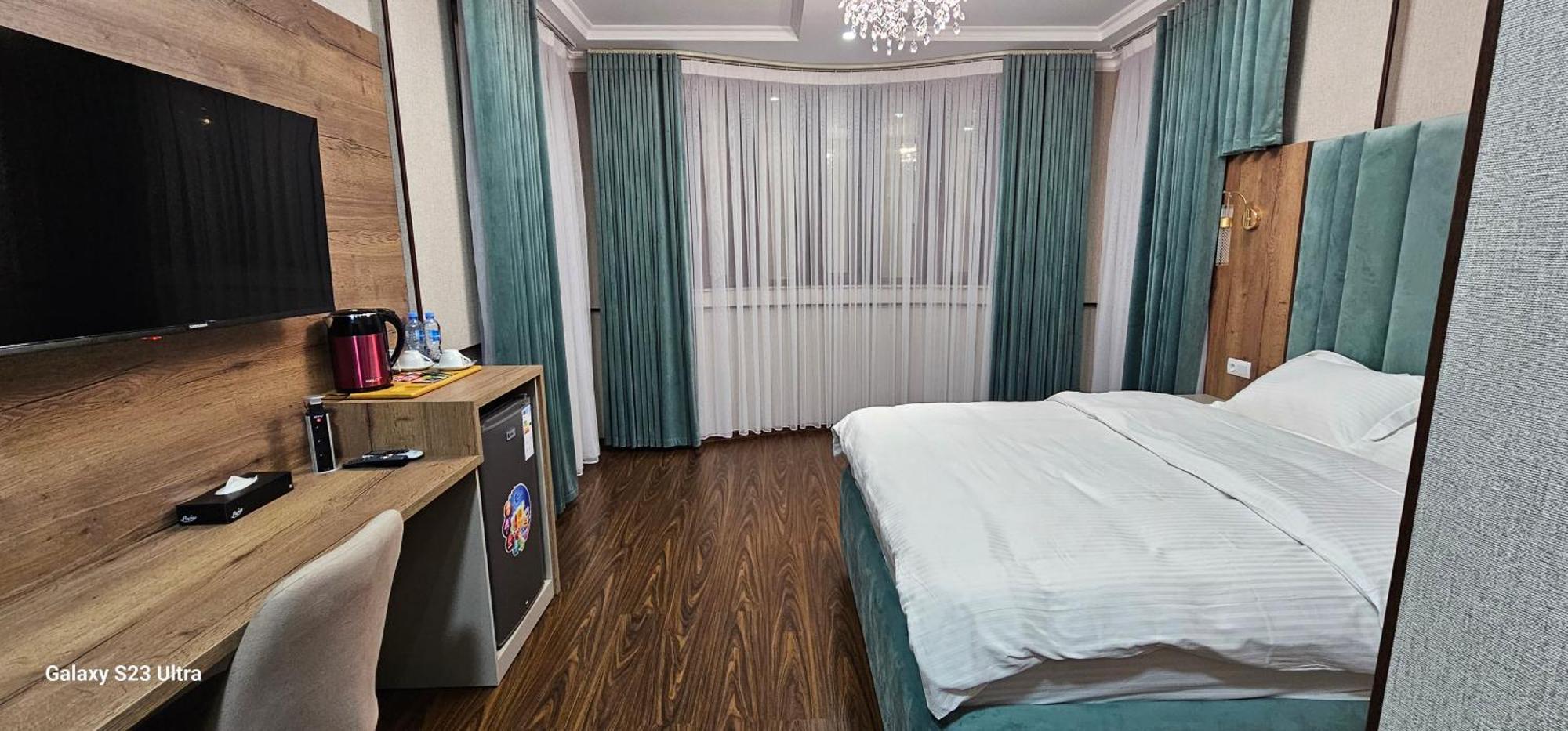 Hotel Sharq Dushanbe Exterior foto